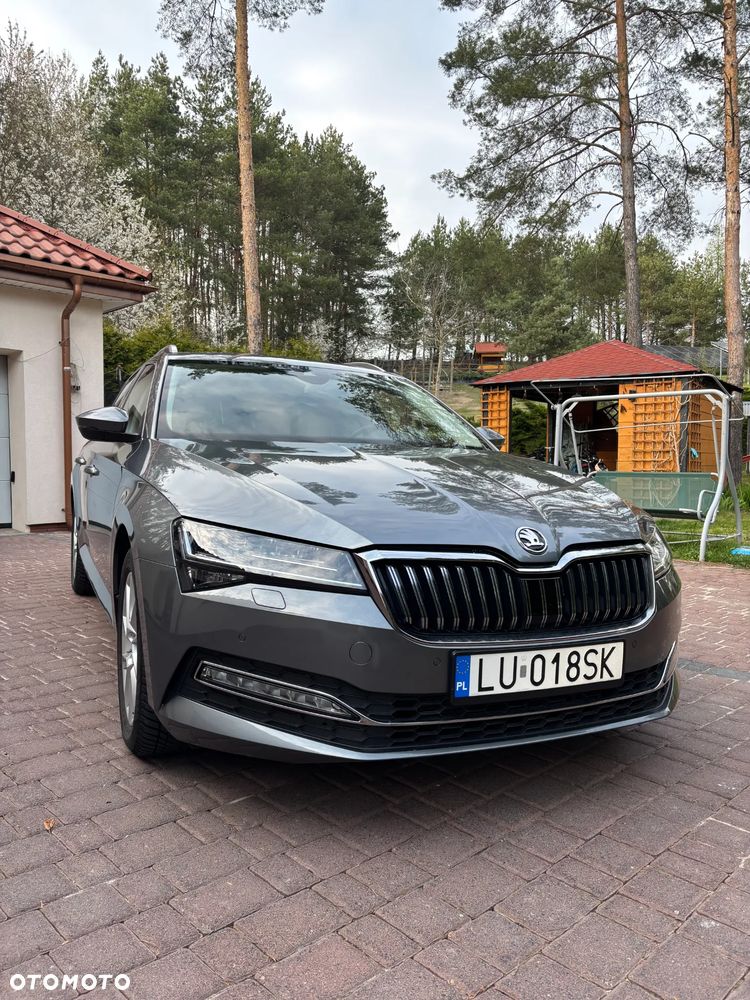 Skoda Superb 2.0 TDI SCR 4x4 Style DSG - 4