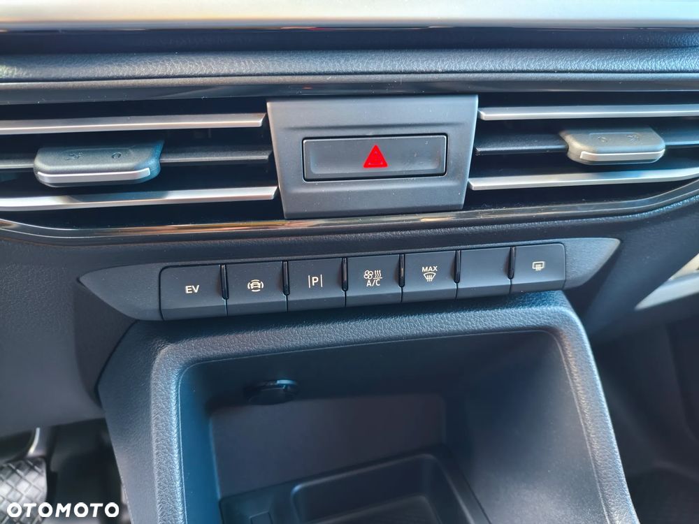 Ford Transit Connect - 23