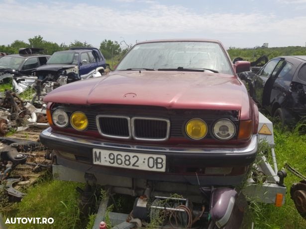 Dezmembrez Seria 7 E32 30 V8 1992 cutie manuală pompă sevofrana V8 e34 - 3