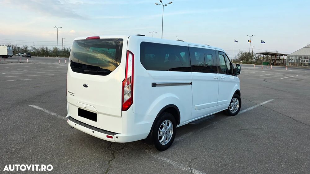 Ford Tourneo Custom - 4