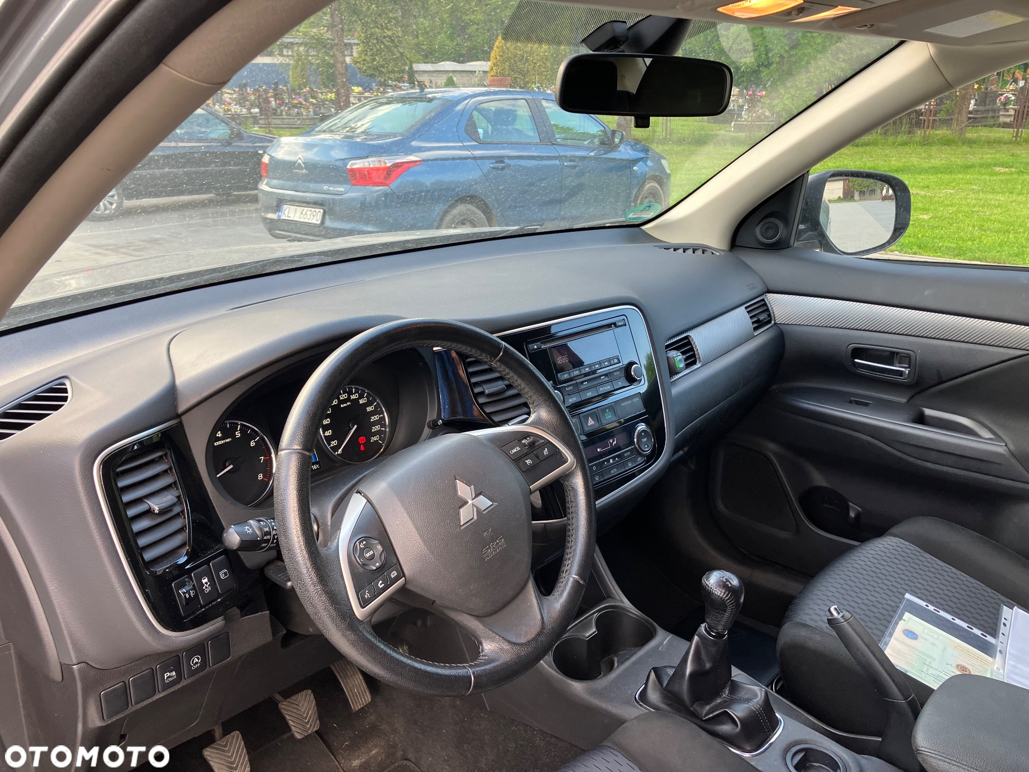 Mitsubishi Outlander - 9