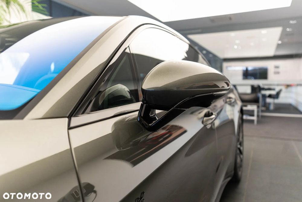 Porsche Panamera 4 E-Hybrid PHEV - 27