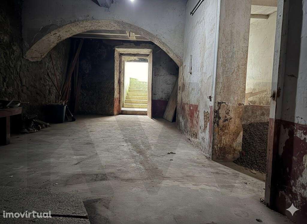 Moradia para Reabilitar - Centro da Ribeirinha - Grande imagem: 3/15