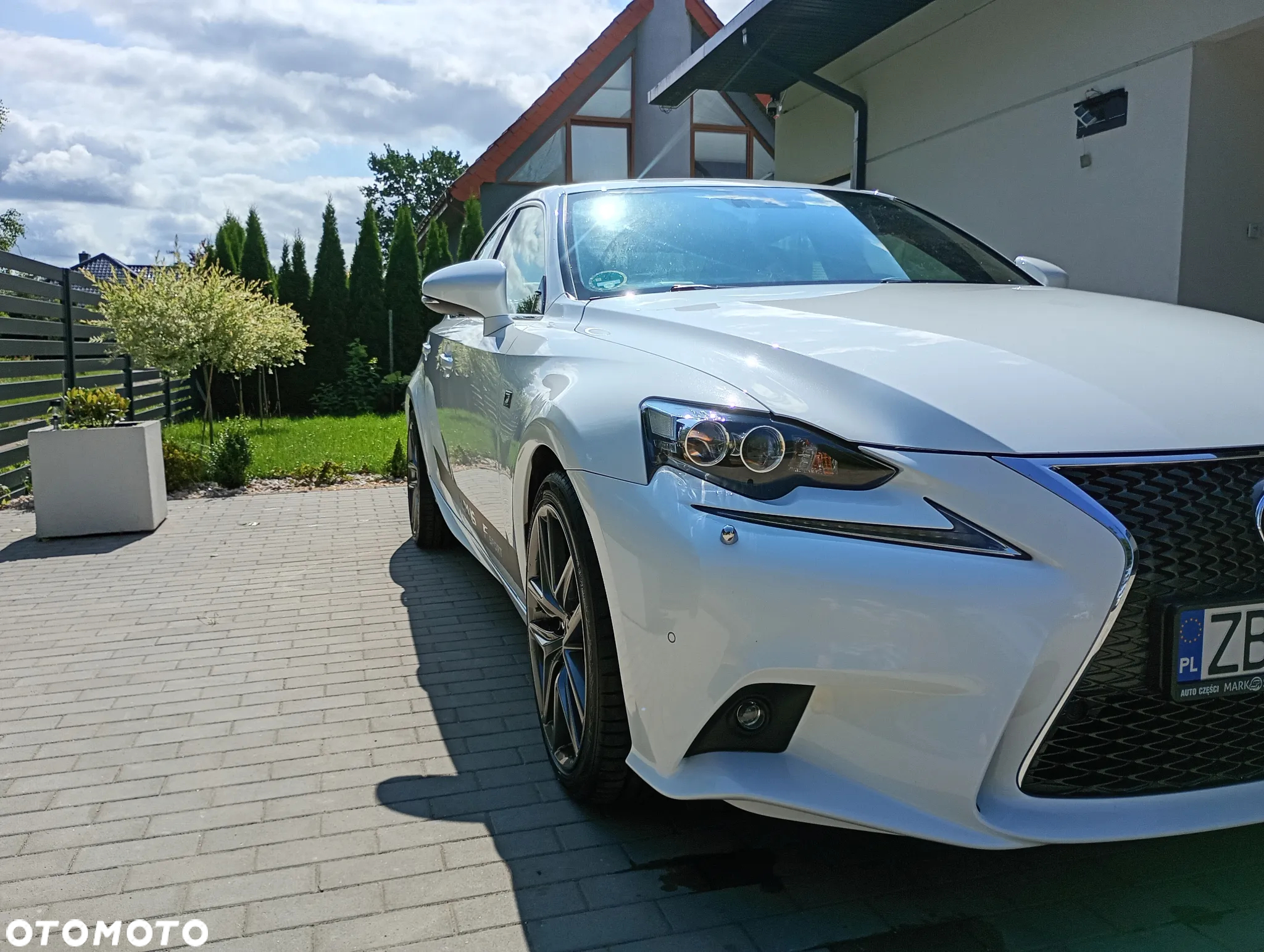 Lexus IS 300h F Sport - 7