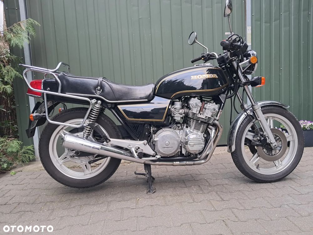 Honda CB - 12