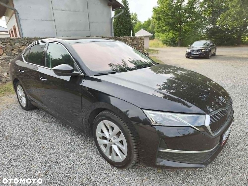 Skoda Octavia 2.0 TDI Sportline Tech DSG - 4