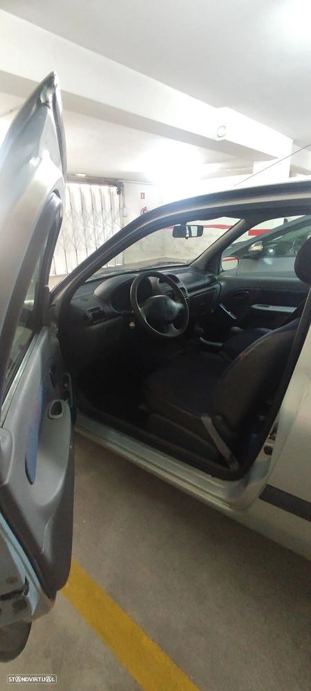Renault Clio 1.9 D RN - 3
