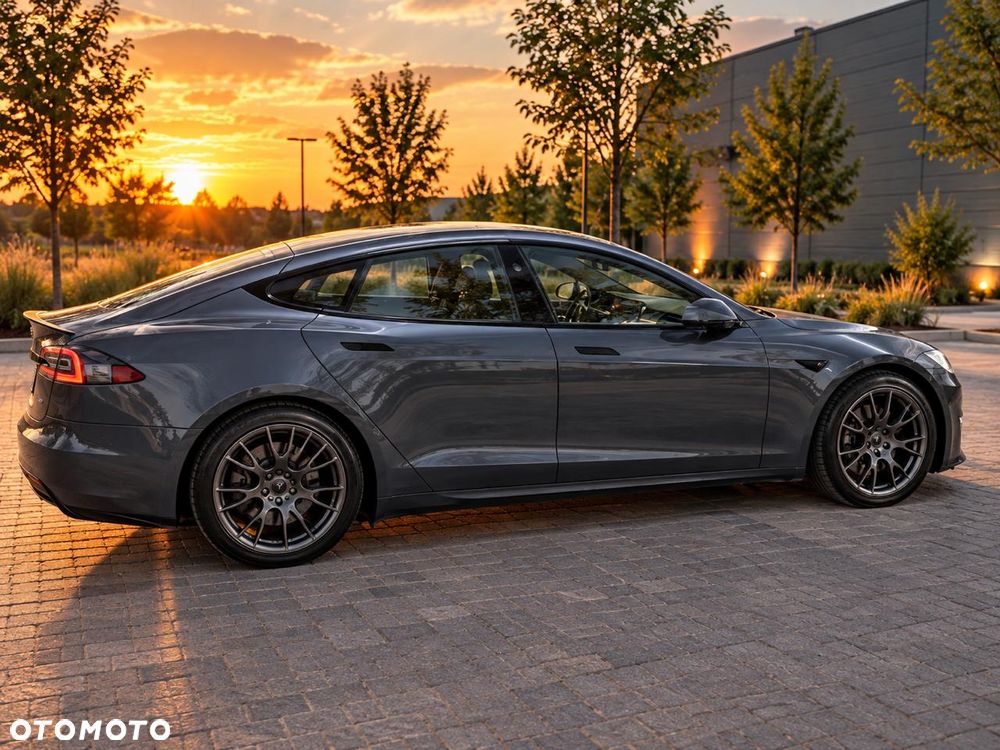 Tesla Model S 2022 photo 2