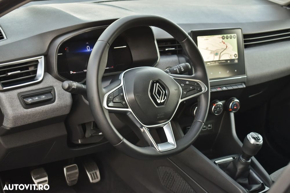 Renault Clio - 26