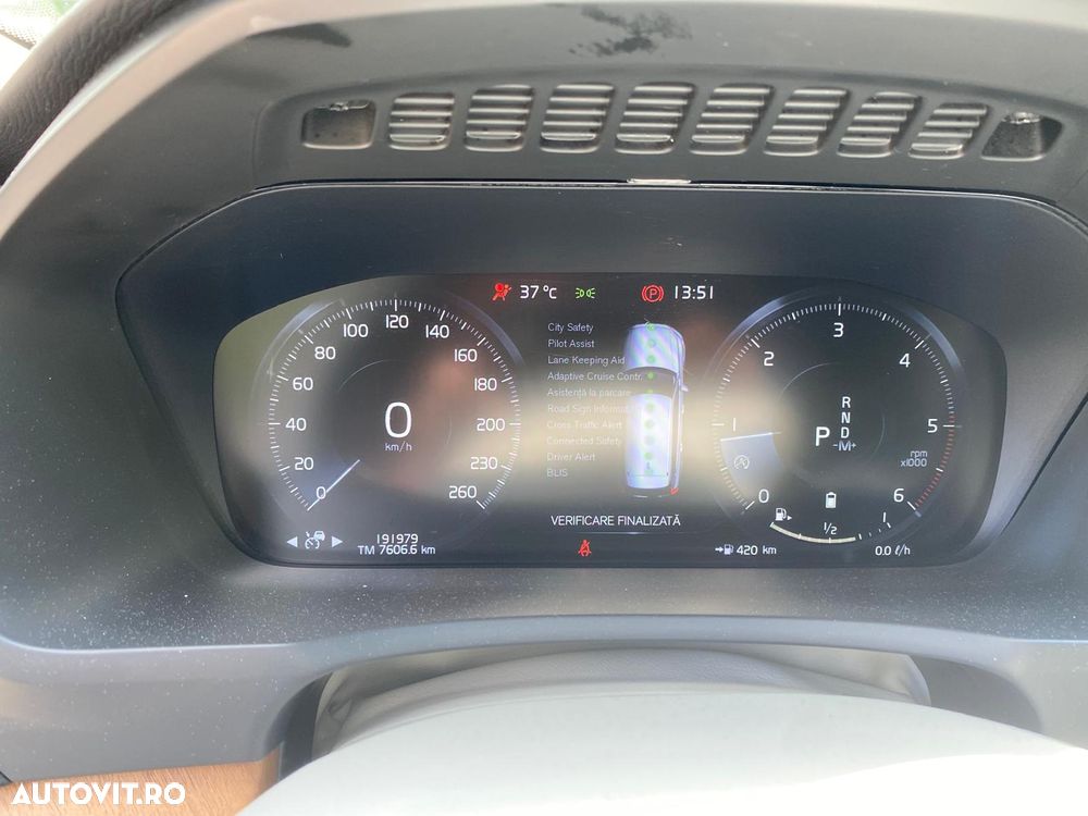 Volvo XC 90 B5 D AWD Geartronic Momentum - 4