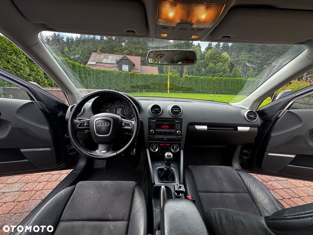 Audi A3 Sportback 1.6 TDI DPF Ambiente - 14