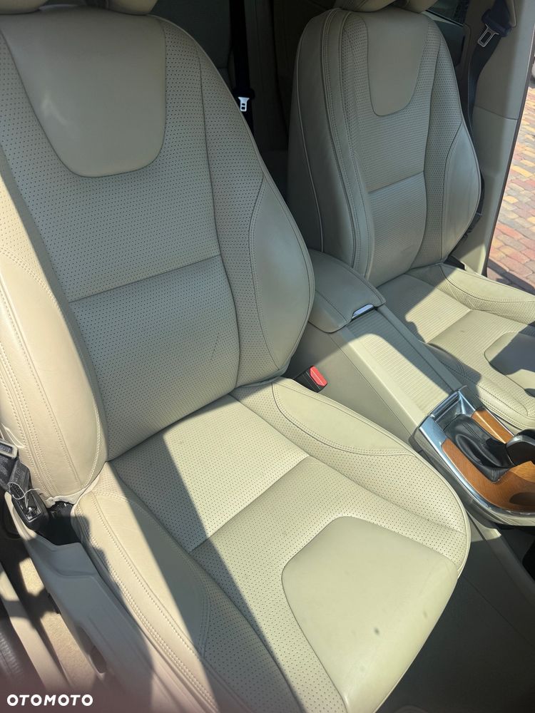 Volvo XC 60 D5 AWD Geartronic Linje Inscription - 6