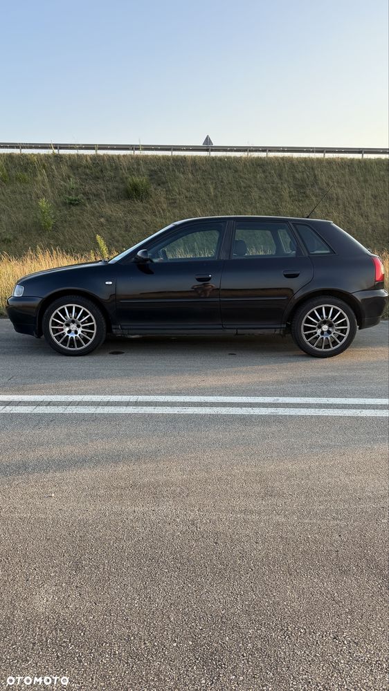 Audi A3 Sportback - 3