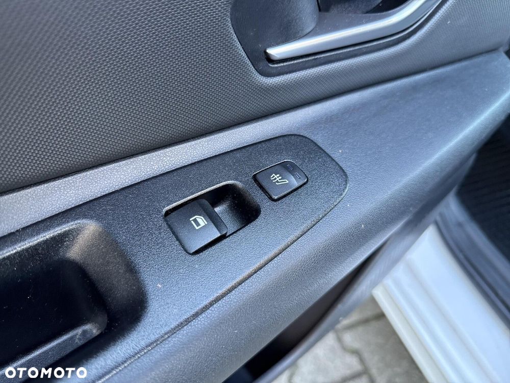 Hyundai Elantra 1.6 Executive - 23