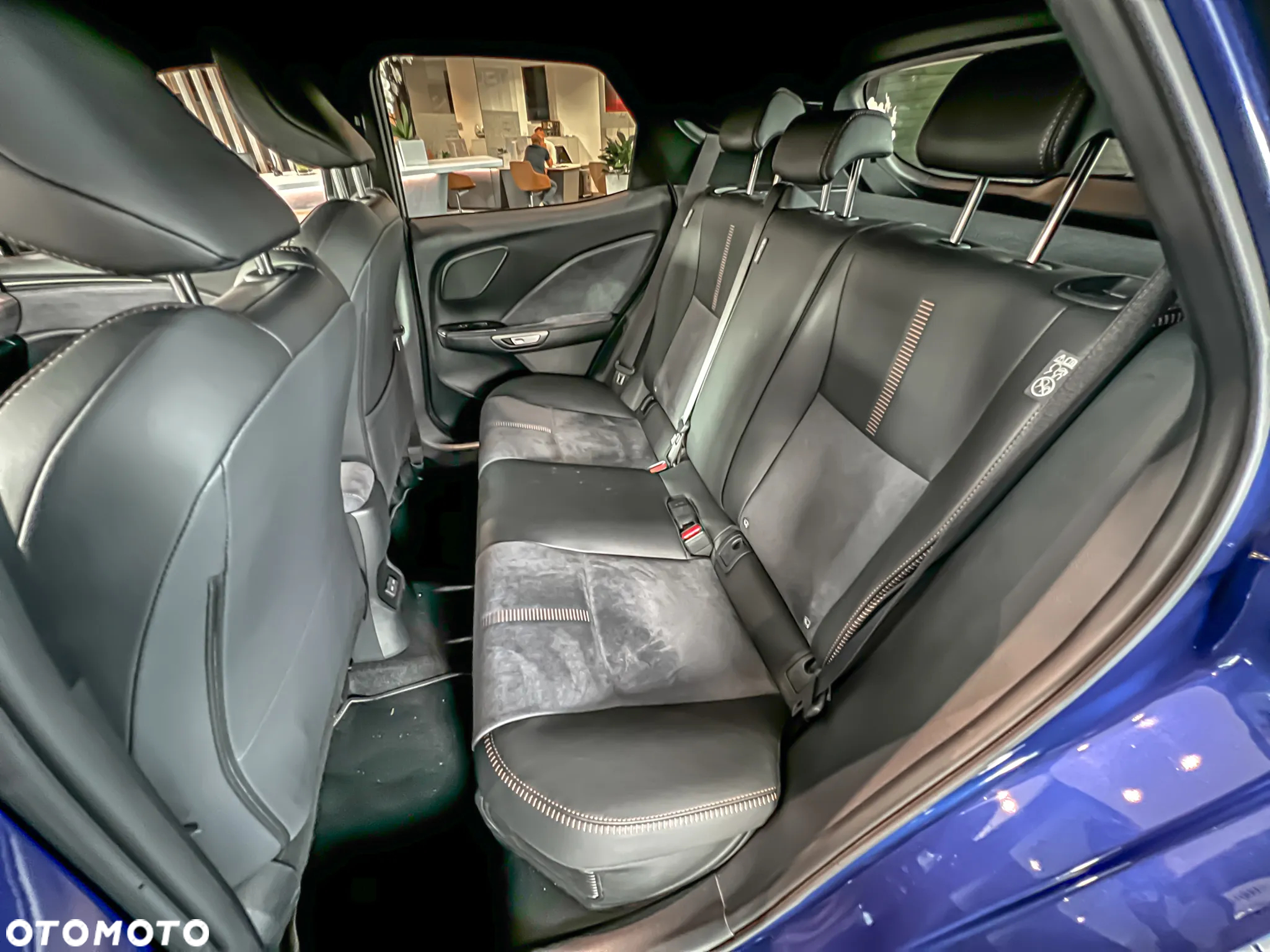 Lexus LBX 1.5 Hybrid Cool - 13