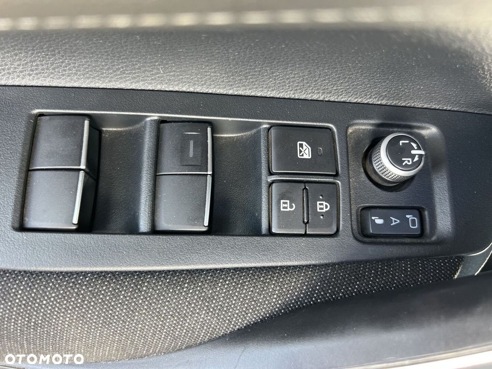 Toyota Corolla 1.8 Hybrid Comfort - 12