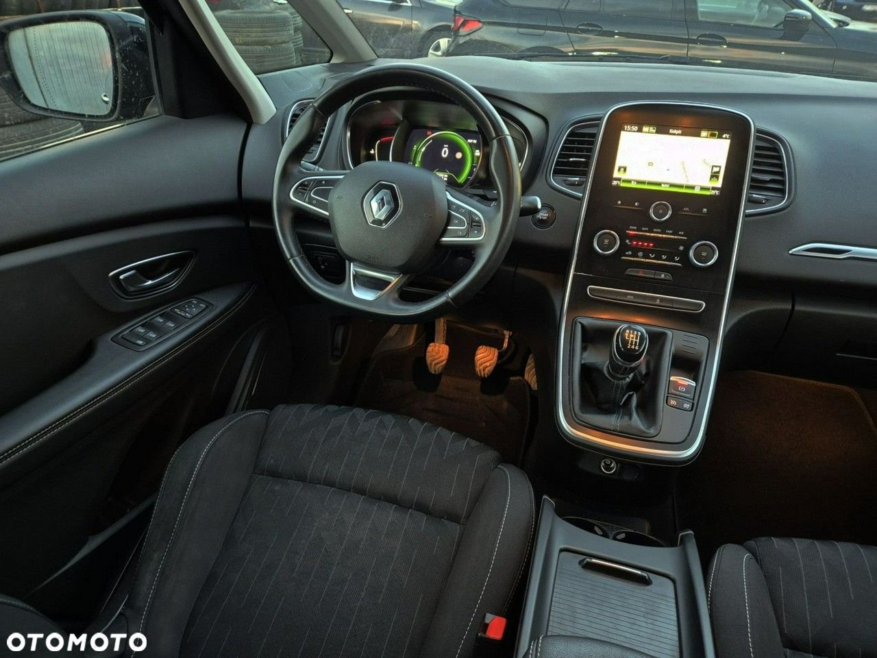 Renault Grand Scenic - 22