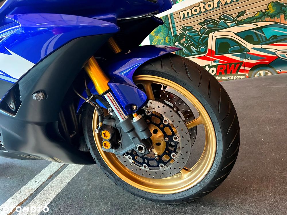 Yamaha R6 - 7