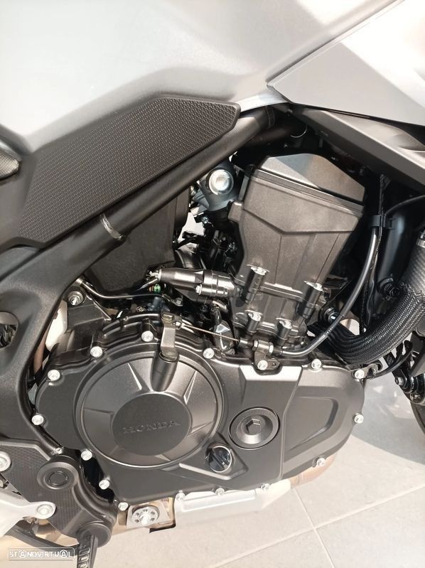 Honda CB 750 HORNET - 5