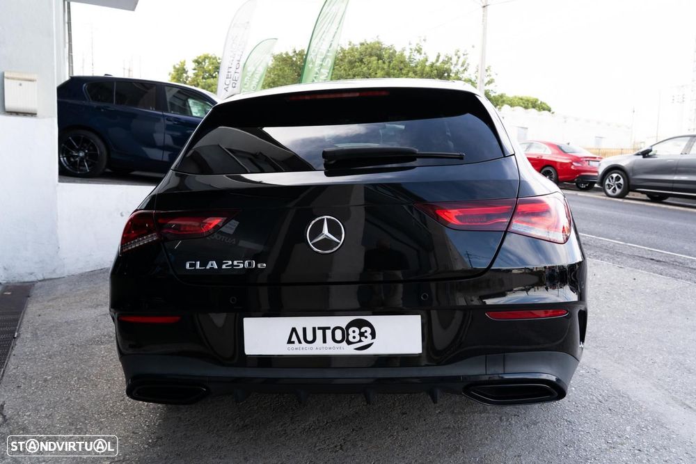 Mercedes-Benz CLA 250 e Shooting Brake AMG Line - 3