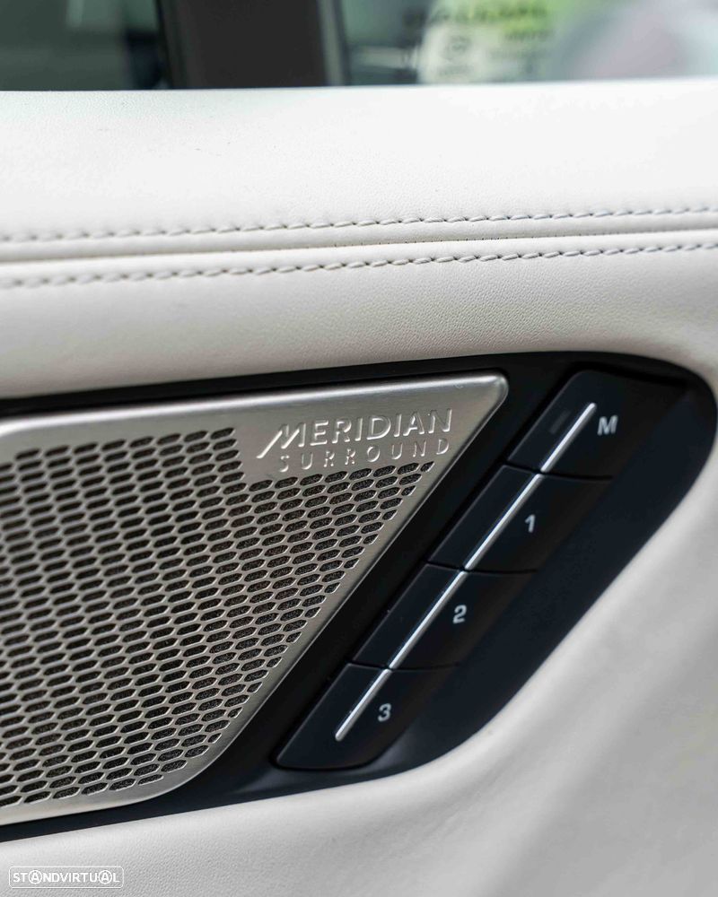 Jaguar I-Pace EV400 AWD R-DYNAMIC HSE - 42