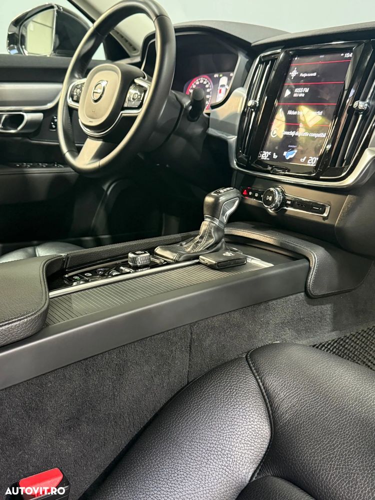 Volvo S90 T4 Geartronic Momentum - 10