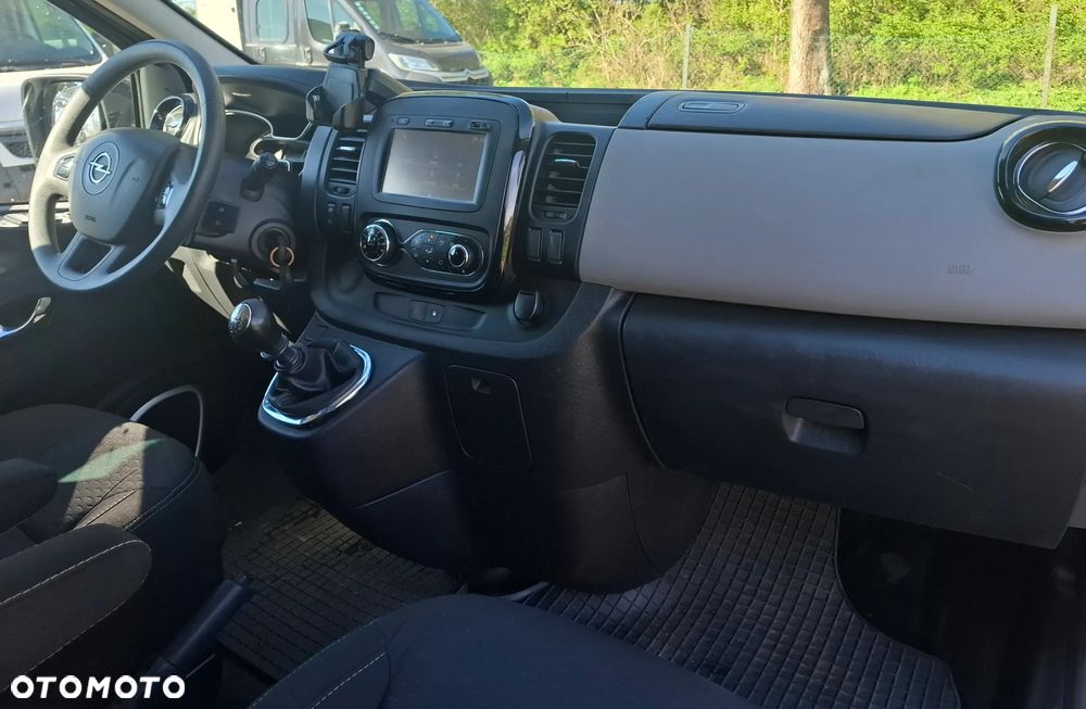 Renault TRAFIC LONG BRYGADÓWKA 2017 BOGATA WERSJA - 22