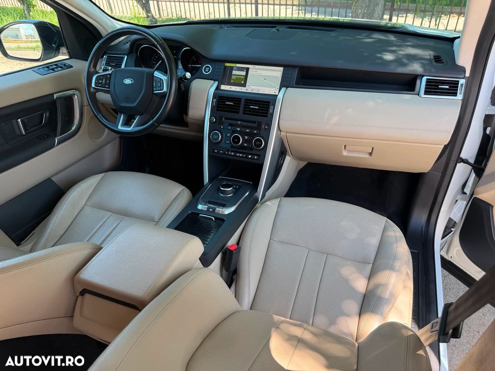 Land Rover Discovery Sport - 25