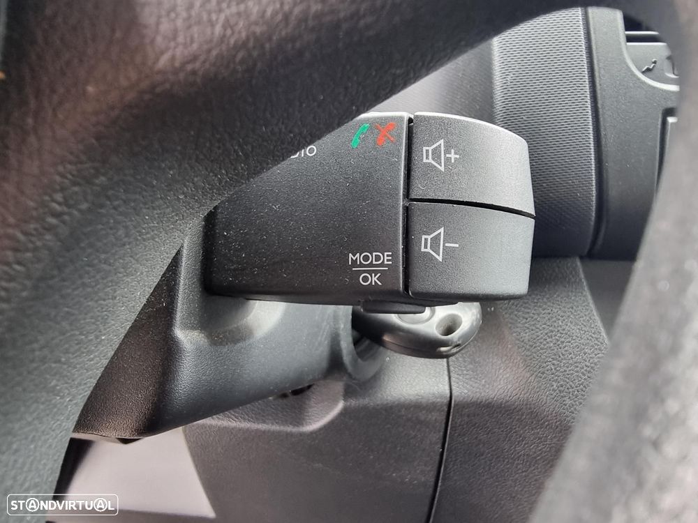 Renault Trafic 2.0 dCi L1H1 - IVA Dedutível - 18