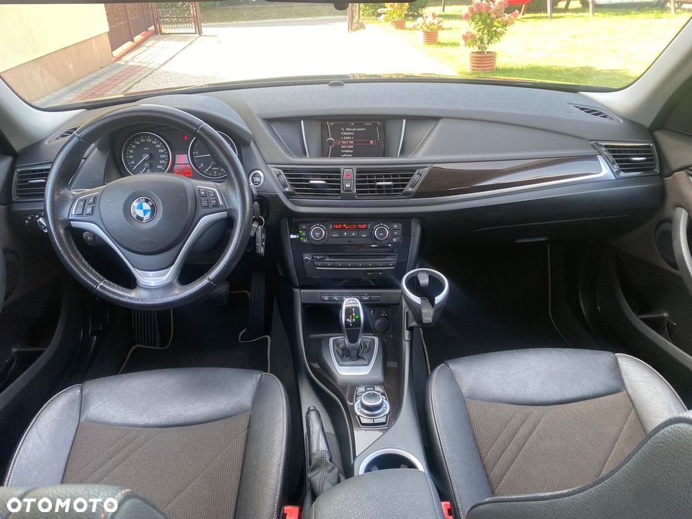 BMW X1 sDrive18d xLine - 23