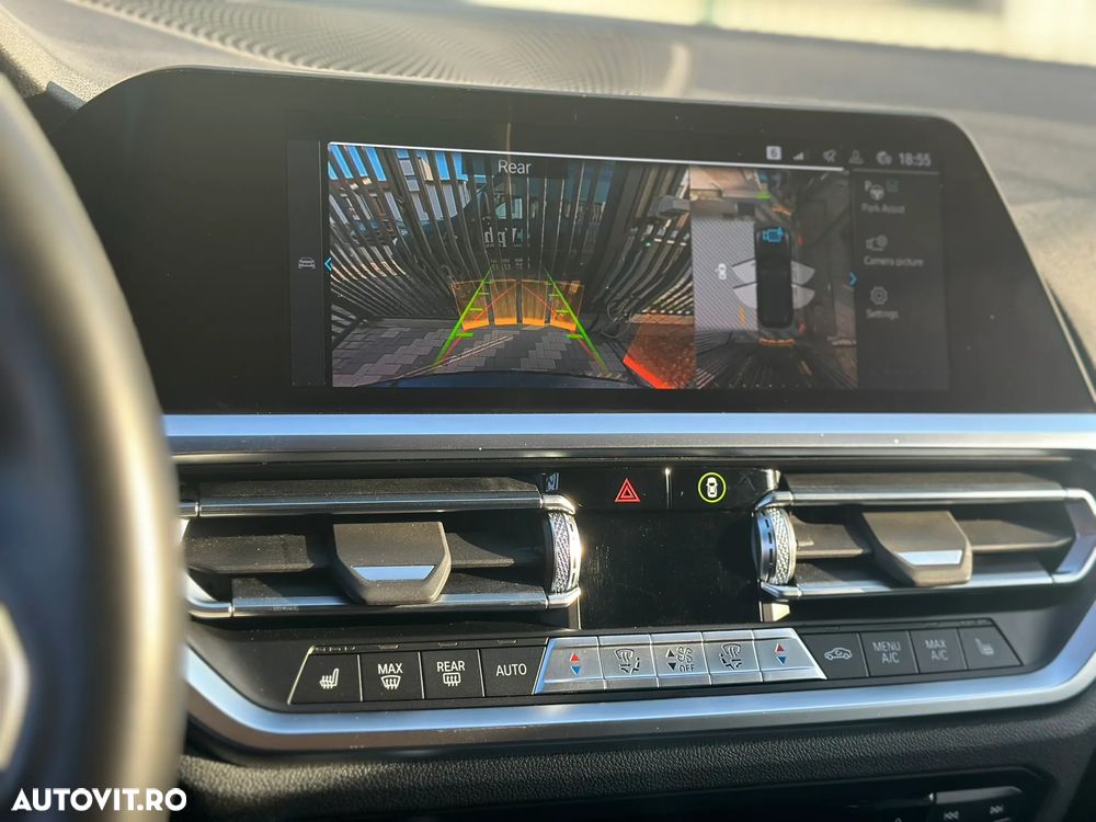 BMW Seria 3 330e Aut. M Sport - 30