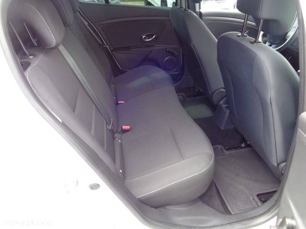 Renault Megane 1.6 16V 110 LIMITED - 15