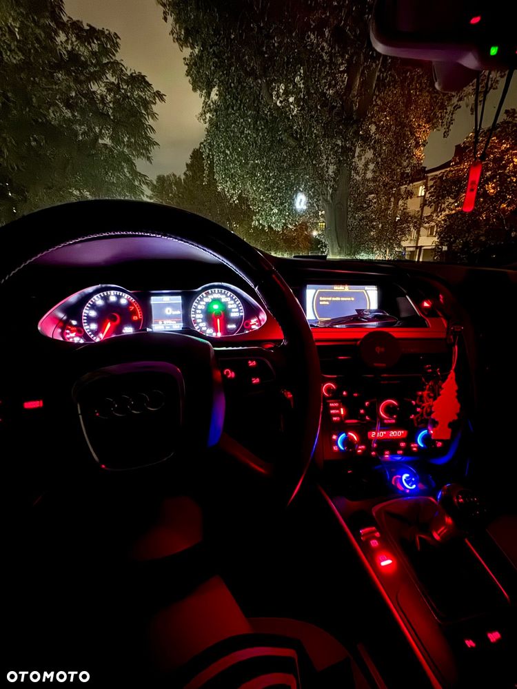 Audi A4 Limousine - 18