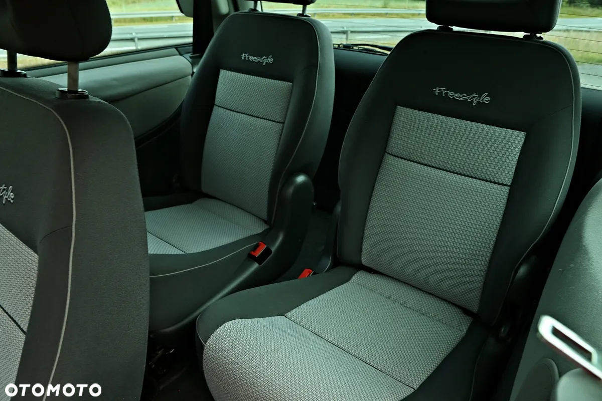 Volkswagen Sharan 2.0 TDI DPF Freestyle - 34