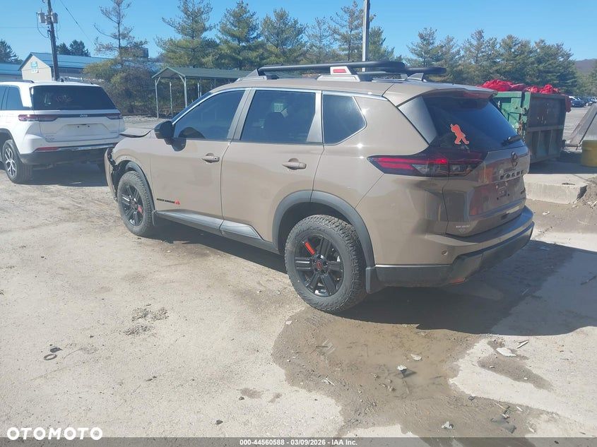 Nissan Rogue - 1