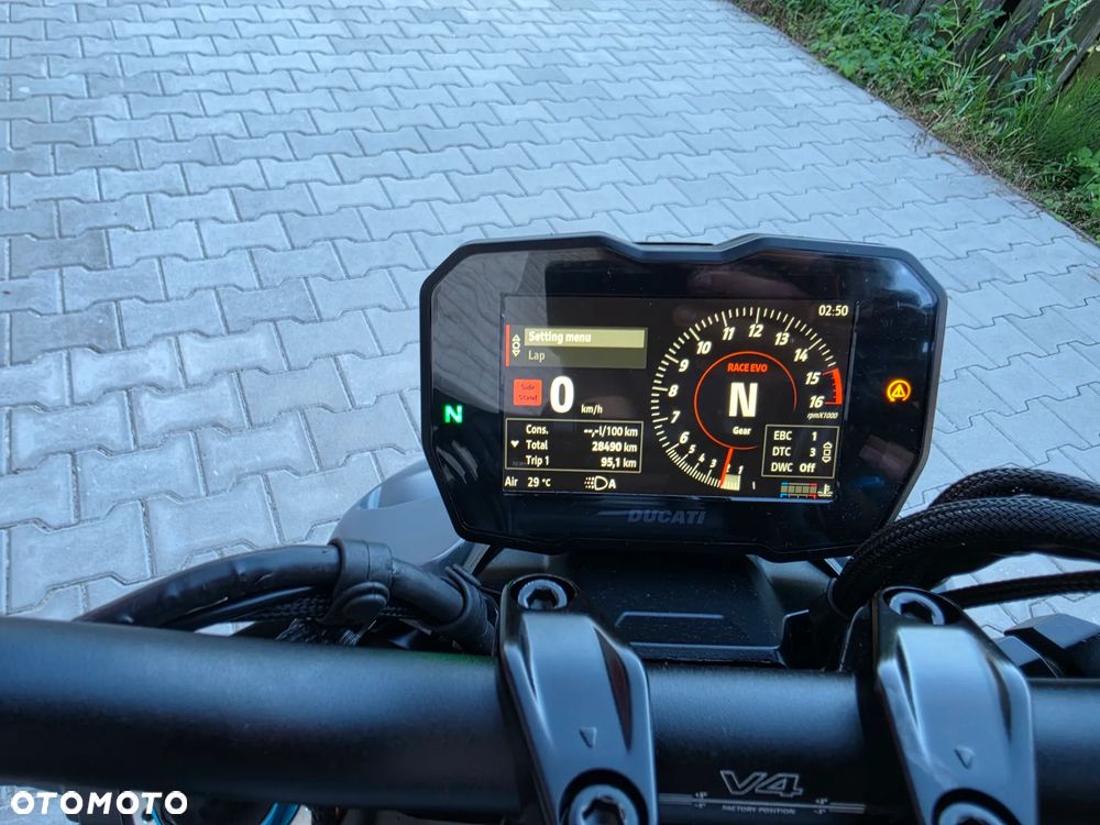 Ducati Streetfighter V4 - 9