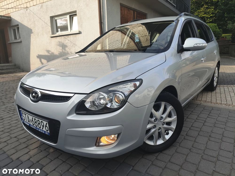 Hyundai i30 i30cw 2.0 Style - 1