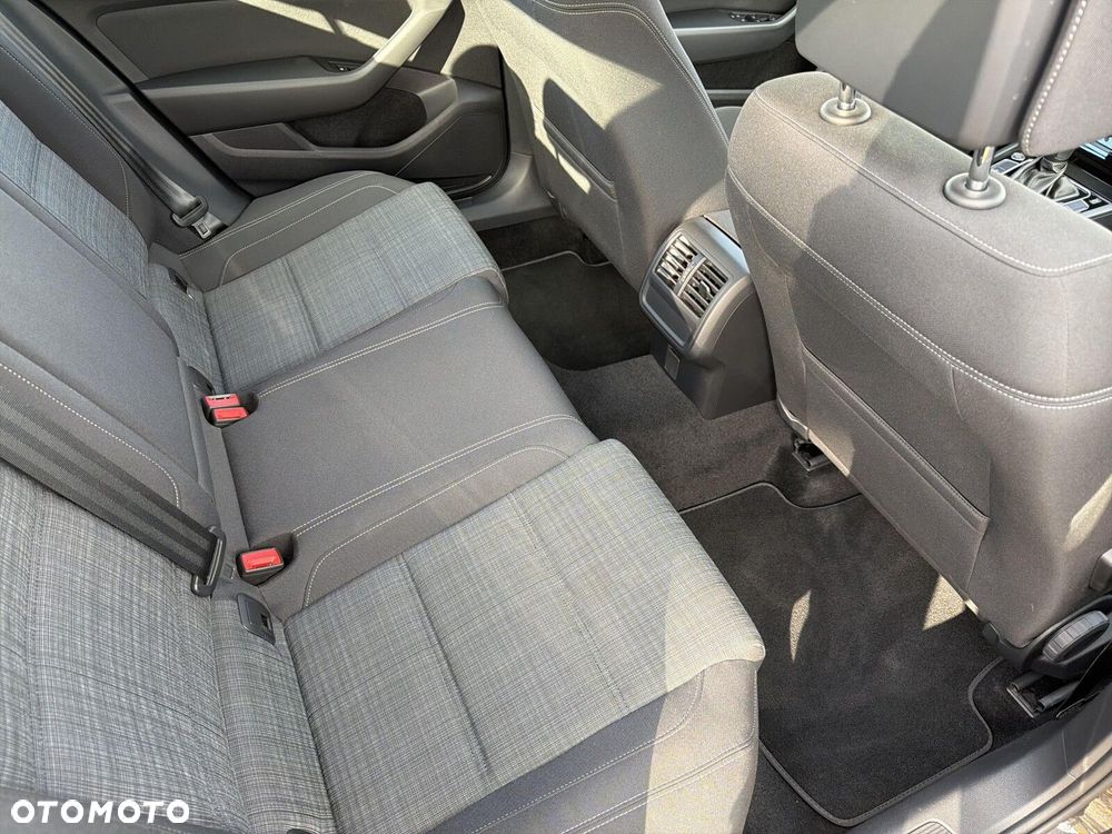 Volkswagen Passat 2.0 TSI Business DSG - 39