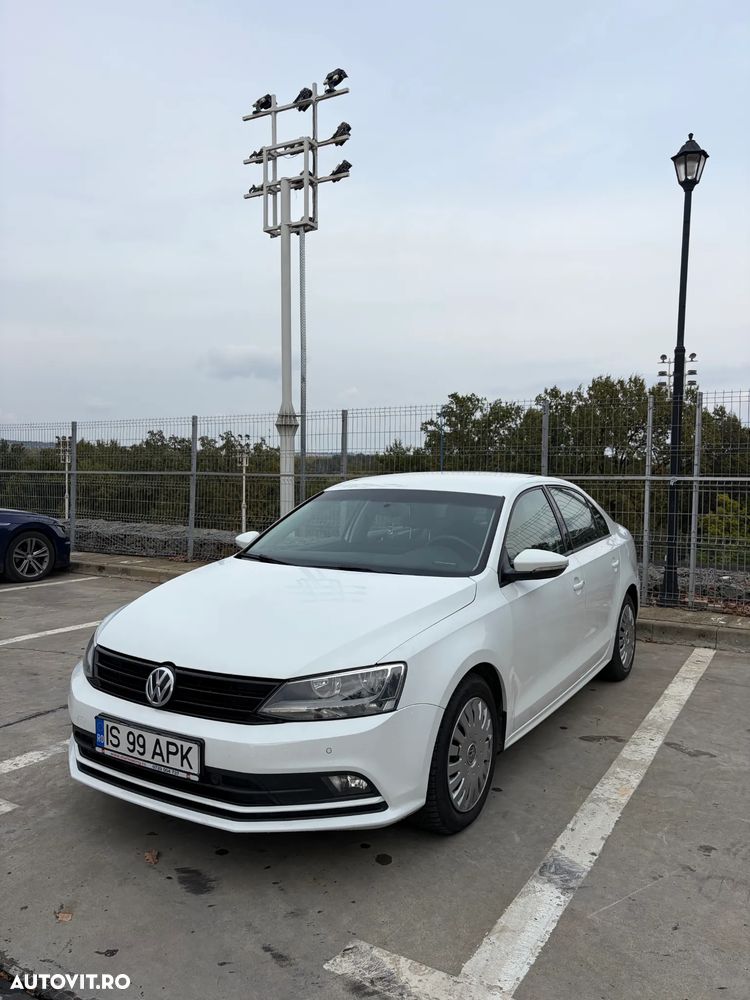Volkswagen Jetta 2.0 TDI Trendline - 3