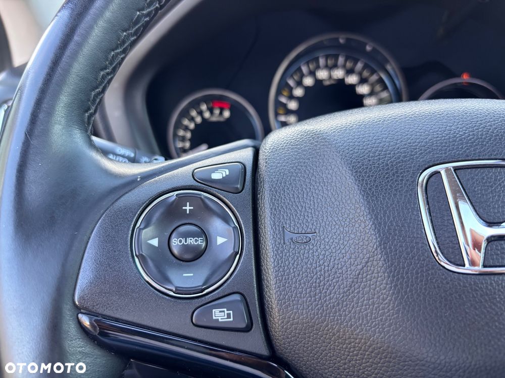 Honda HR-V 1.5 i-VTEC CVT Executive - 22