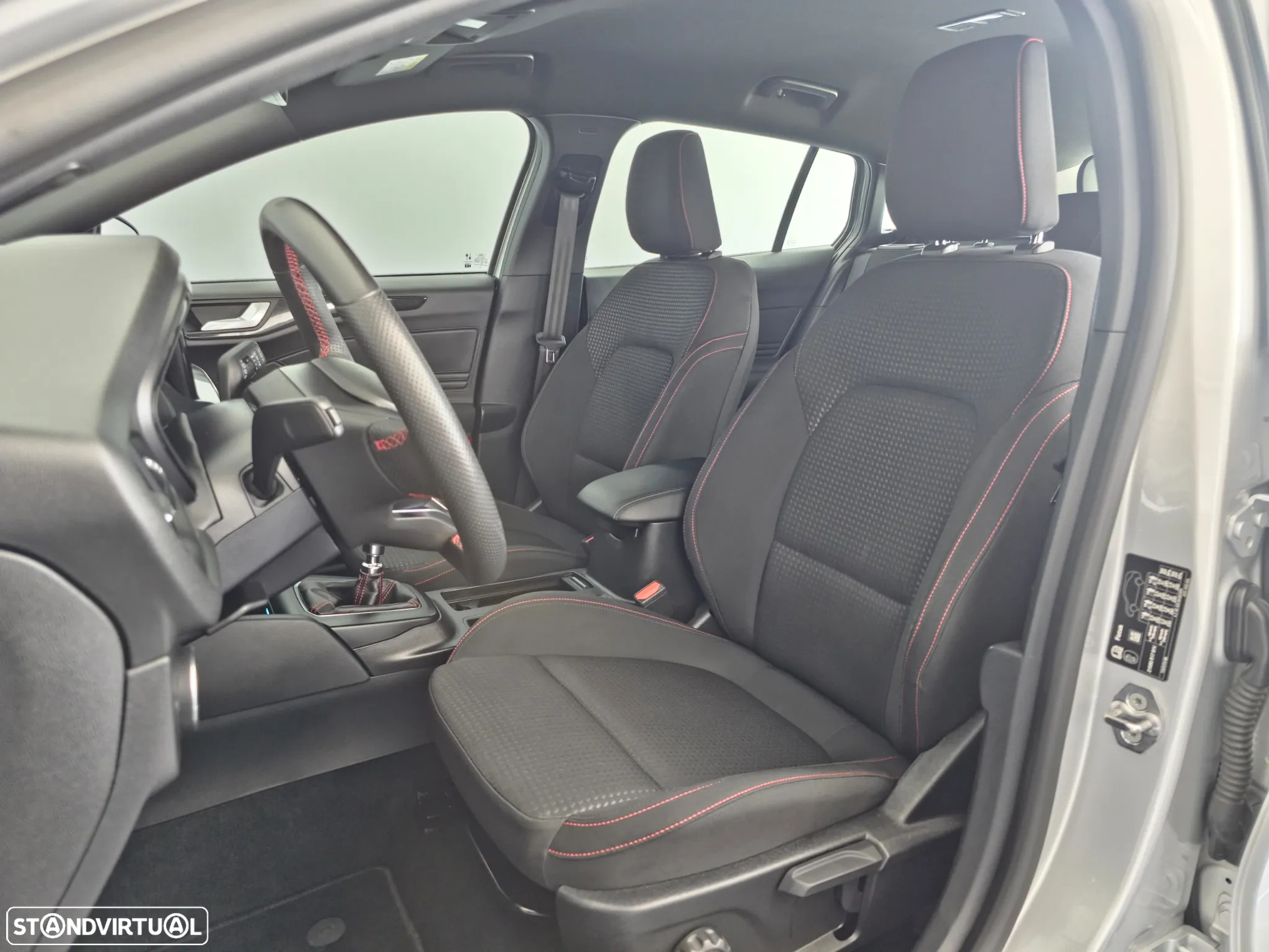 Ford Focus SW 1.0 EcoBoost MHEV ST-Line - 12