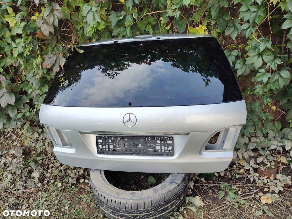 MERCEDES W211 KLAPA Tylna Kombi 775 Srebrna AVANTGARDE - 1