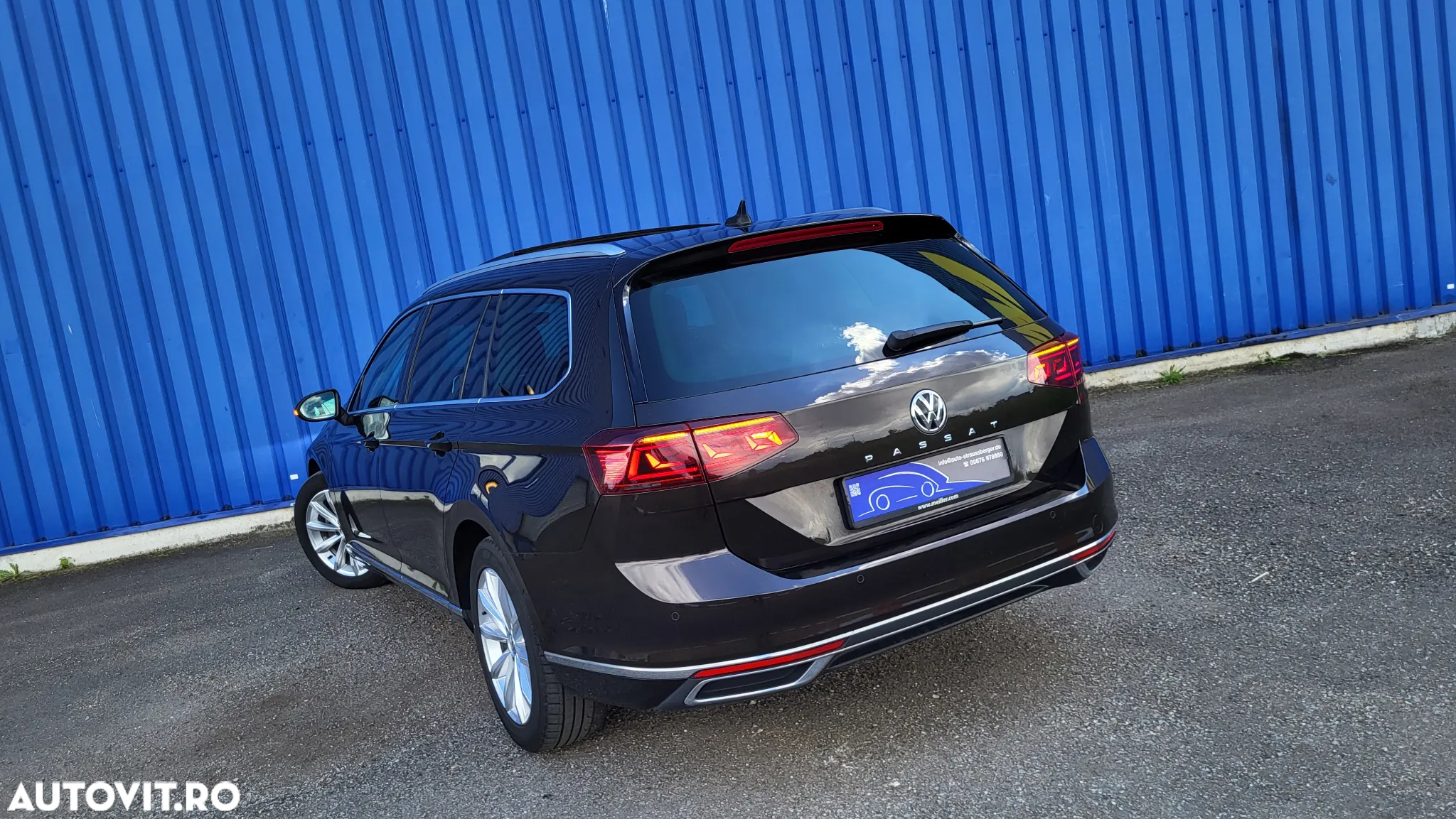 Volkswagen Passat Variant 2.0 TDI SCR DSG Elegance - 4