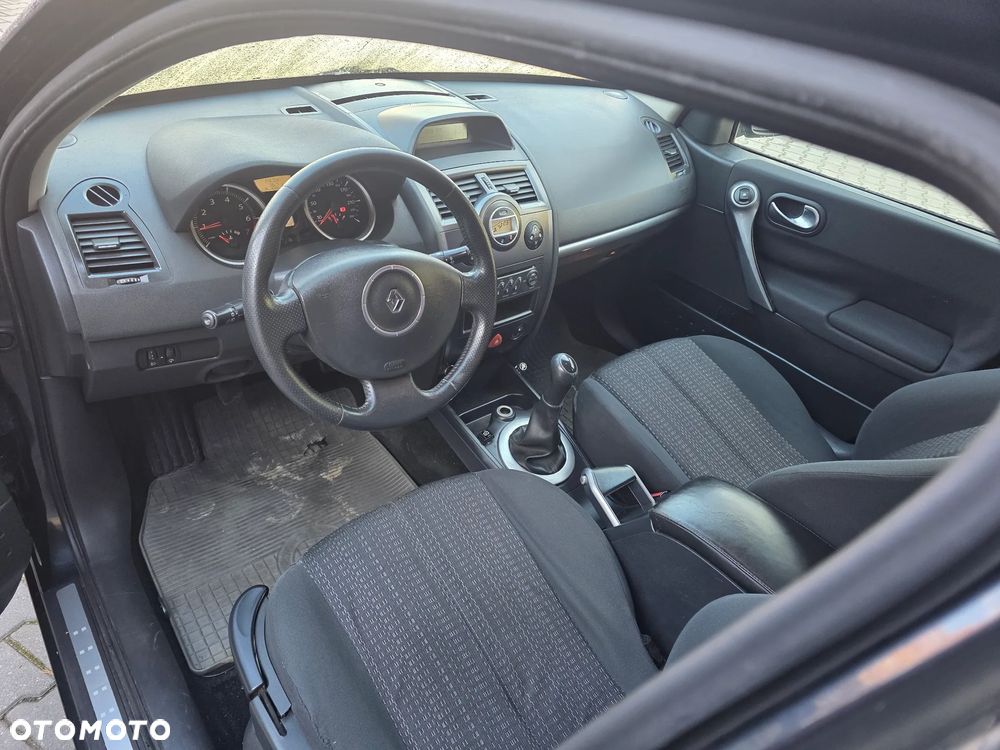 Renault Megane 1.6 16V Expression - 9