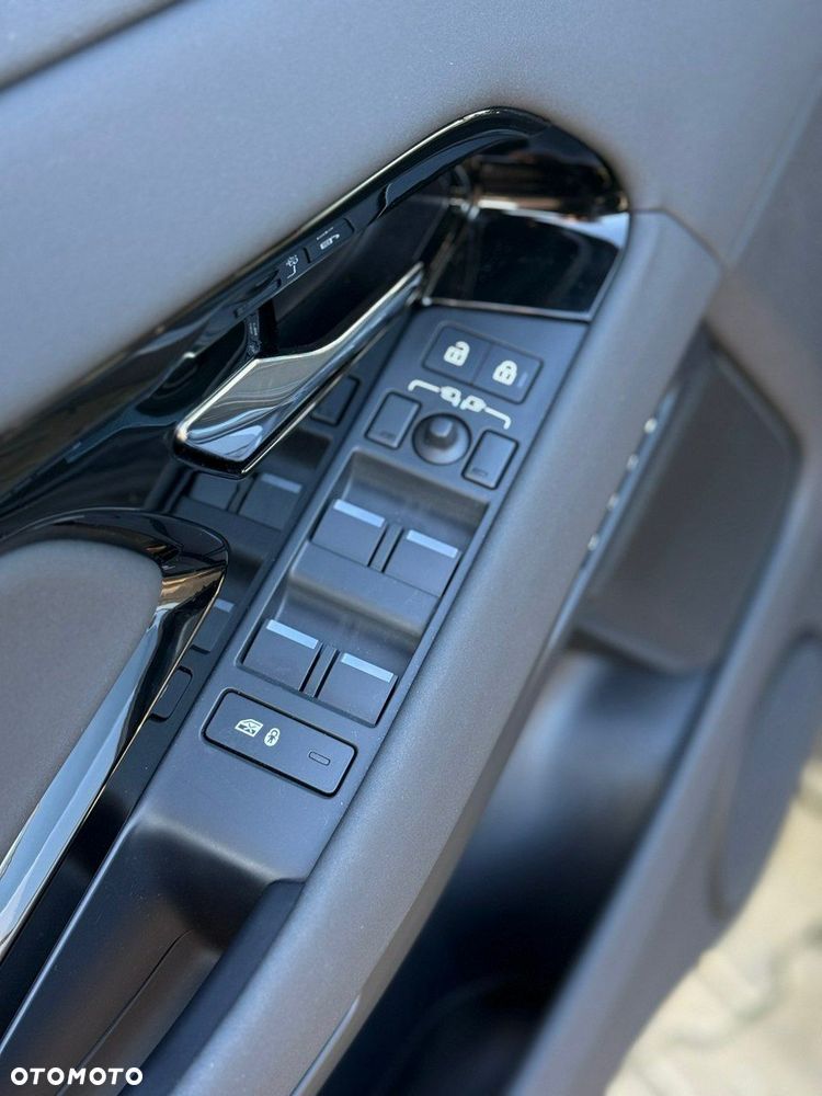 Land Rover Range Rover Evoque - 12