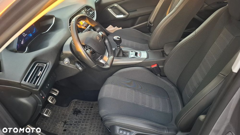 Peugeot 308 1.2 PureTech GPF Allure Pack S&S - 10