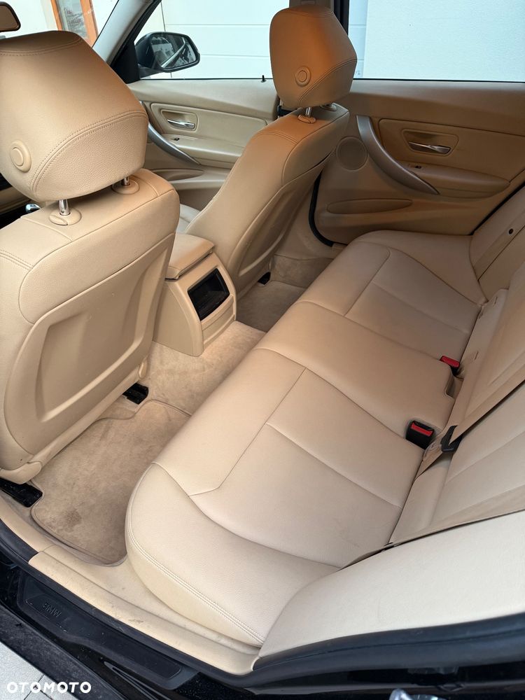 BMW Seria 3 320d Efficient Dynamics Edition - 11