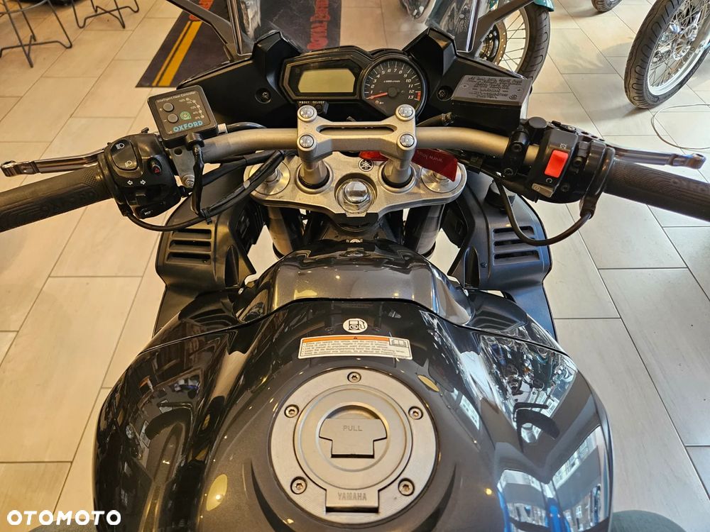 Yamaha FZ - 10