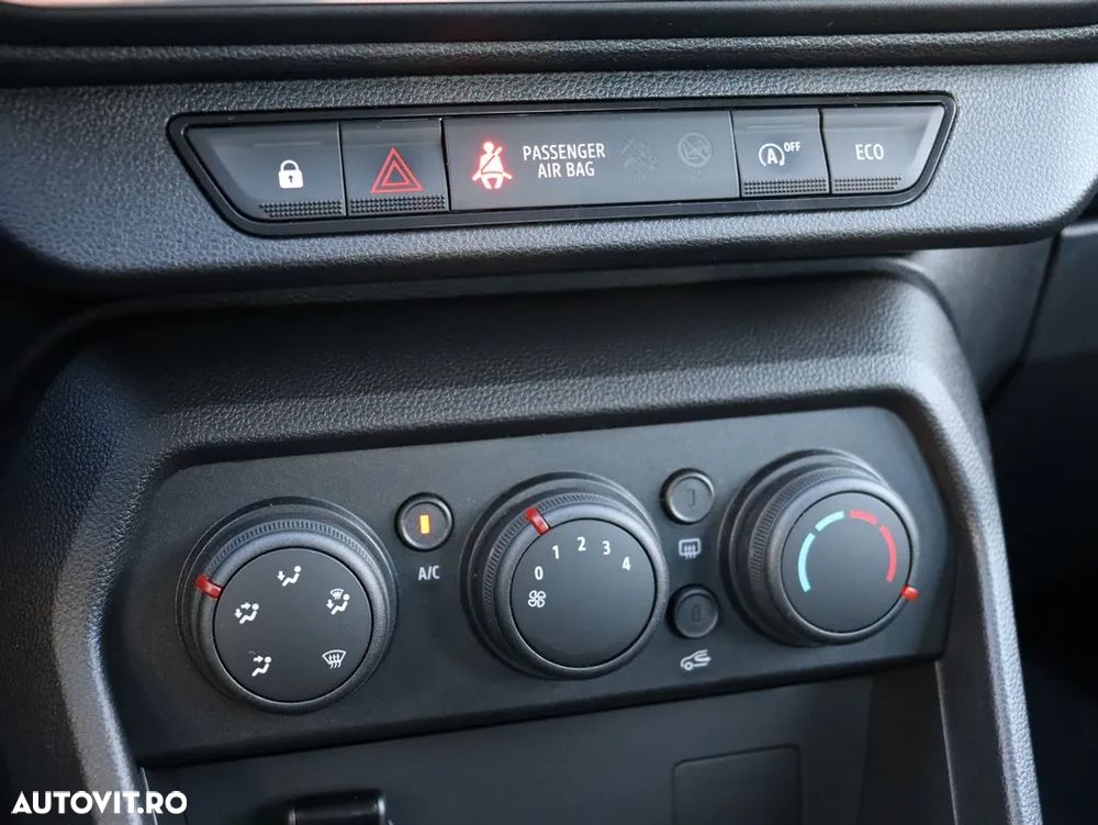 Dacia Logan TCe 90 Essential - 15