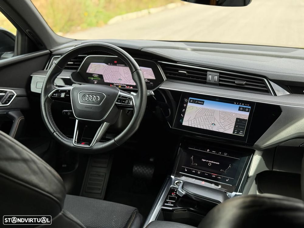 Audi e-tron 55 quattro S line - 32
